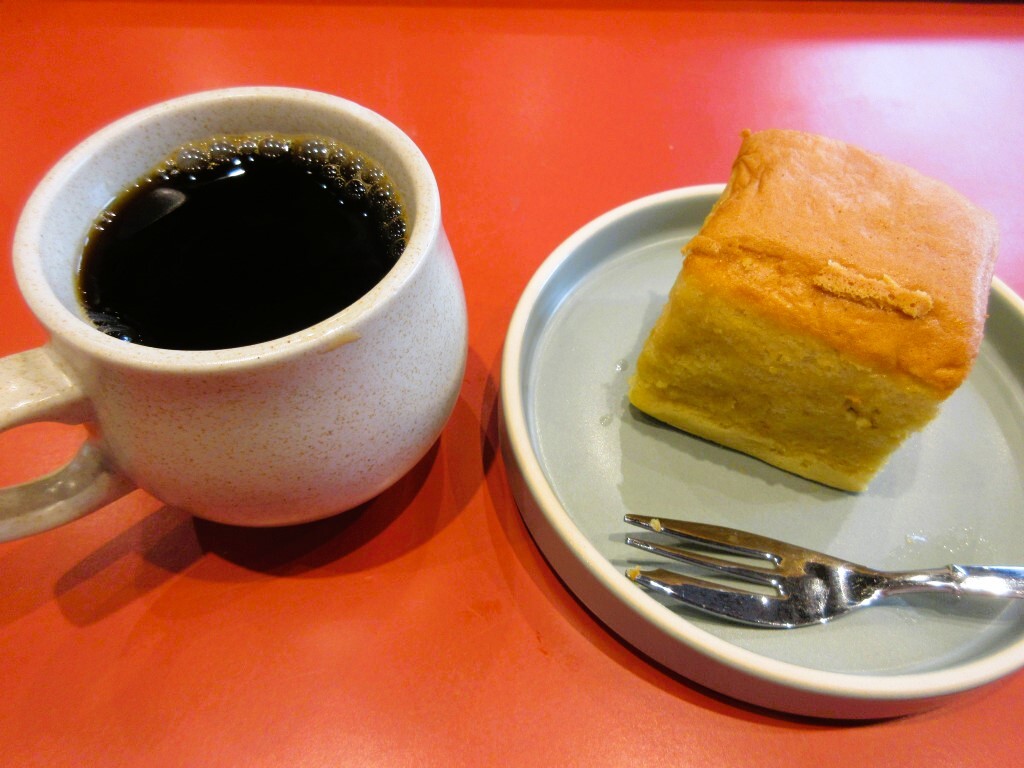 awaiのコーヒーと台湾カステラ