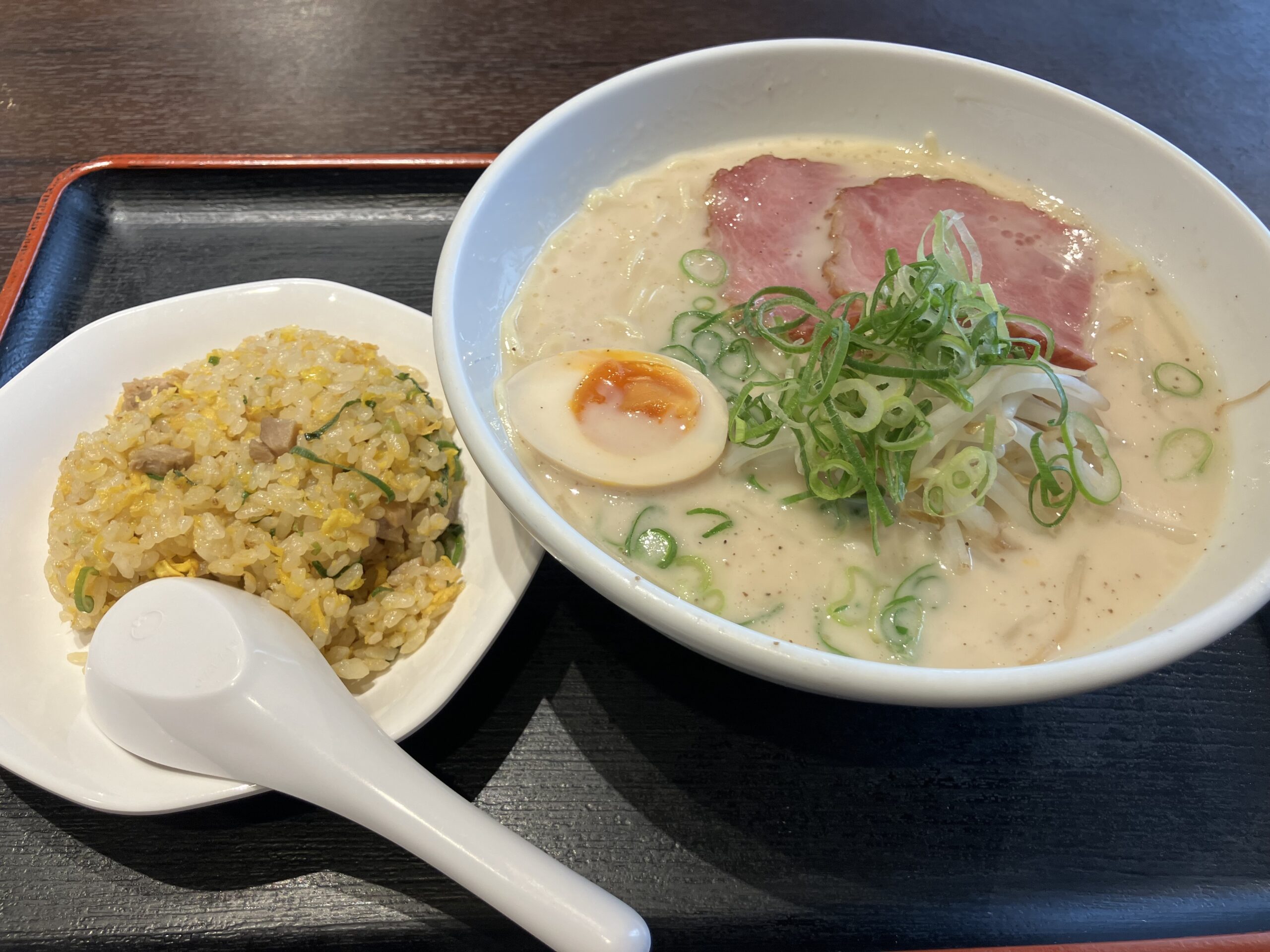 あたか飯店の牛骨ラーメン